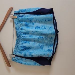 Under Armour Fitted Heat Gear Women's Blue Athletic Shorts, Size Medium